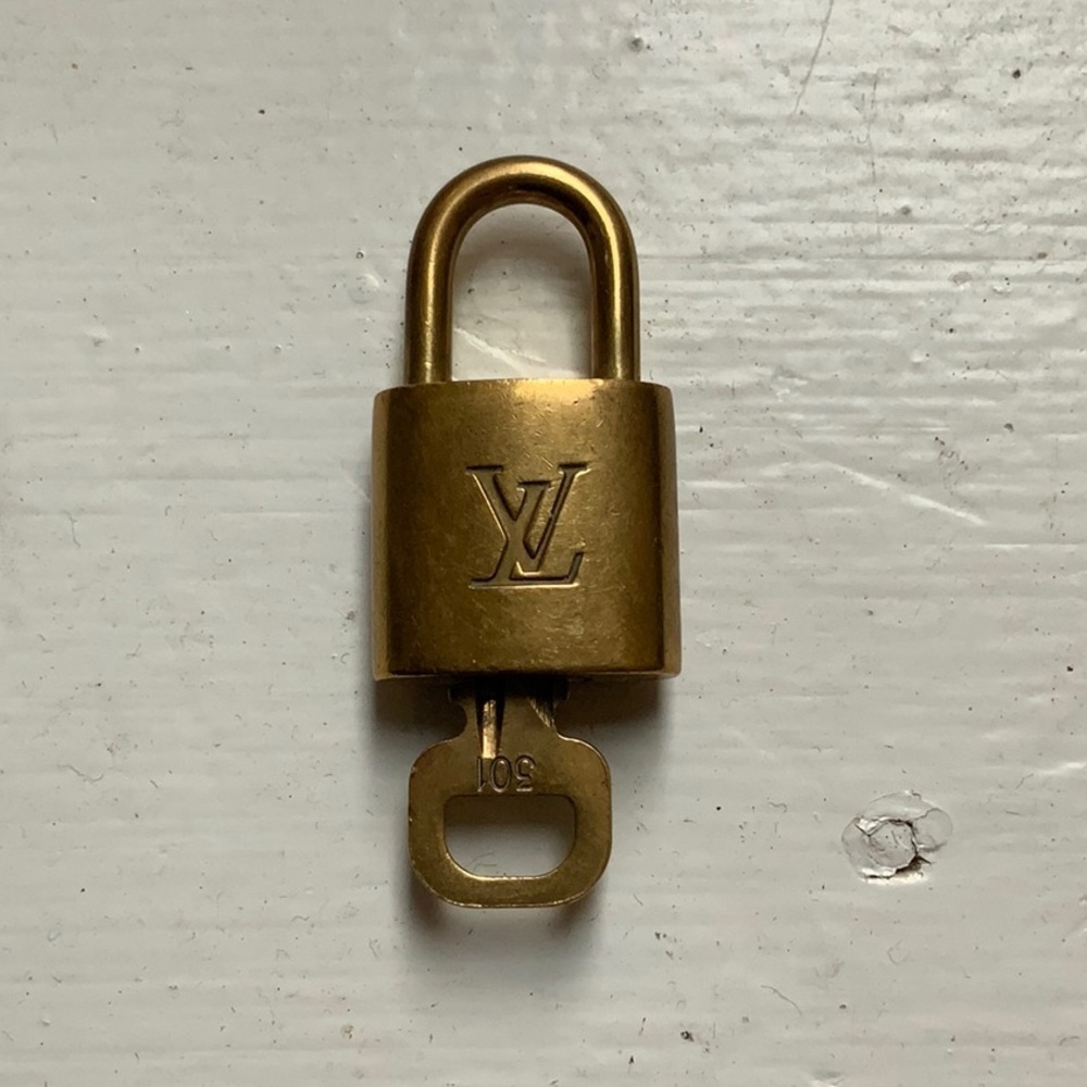 Louis Vuitton Brass '301' Padlock in Goldtone with Goldtone Key [m]